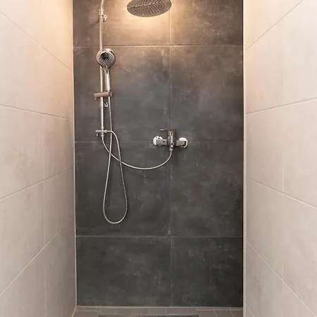 Διαμέρισμα Brand New Studio In City Center